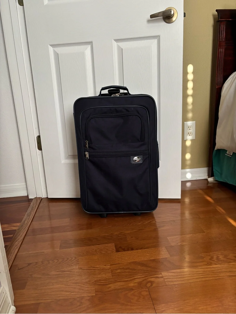 American Tourister Navy Softside Upright Carry-On With Shoulder Bag